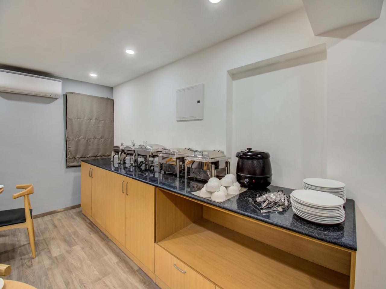 Oyo Townhouse 66 Nagpur Station Ca Road Otel Dış mekan fotoğraf
