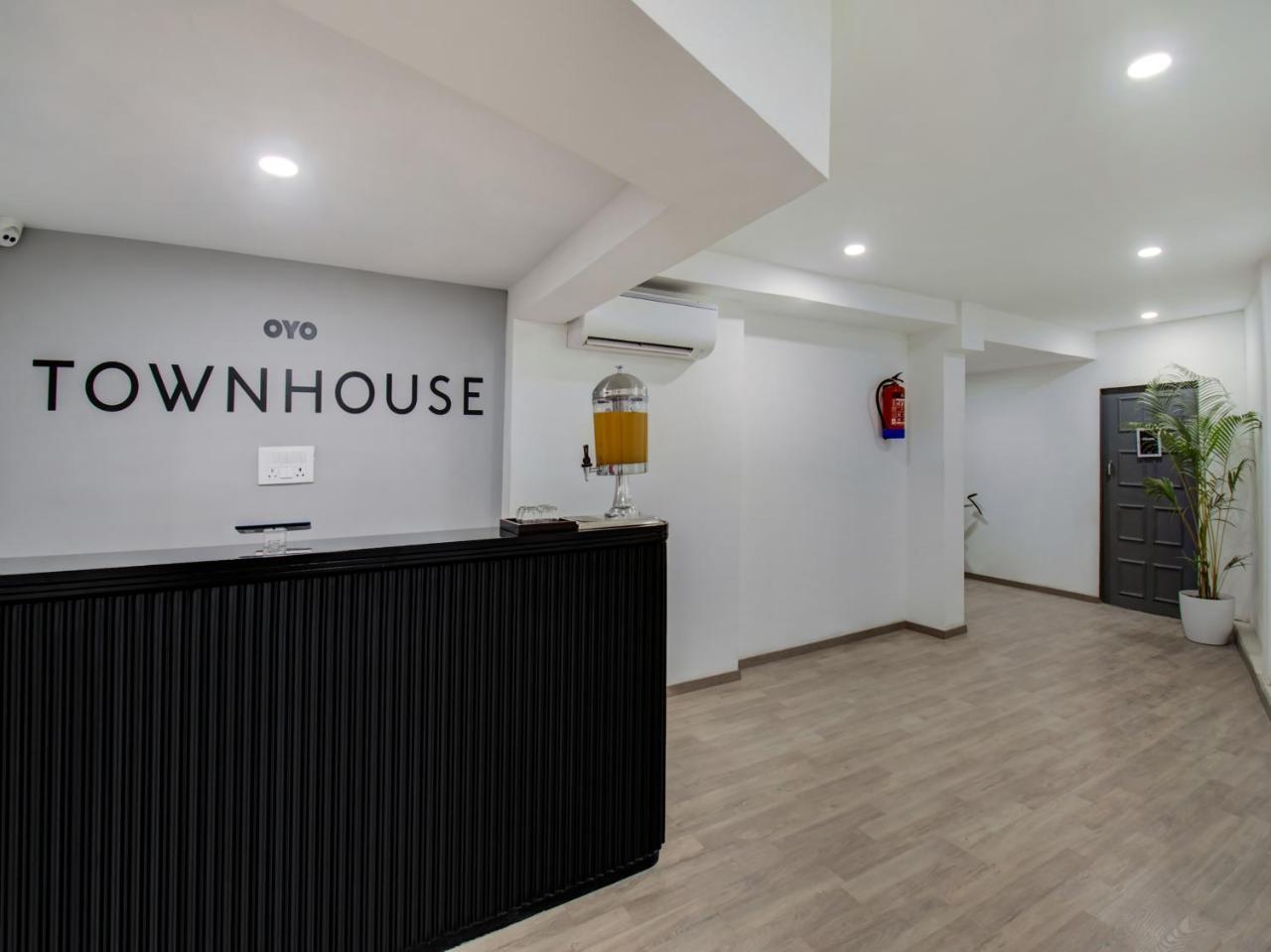 Oyo Townhouse 66 Nagpur Station Ca Road Otel Dış mekan fotoğraf